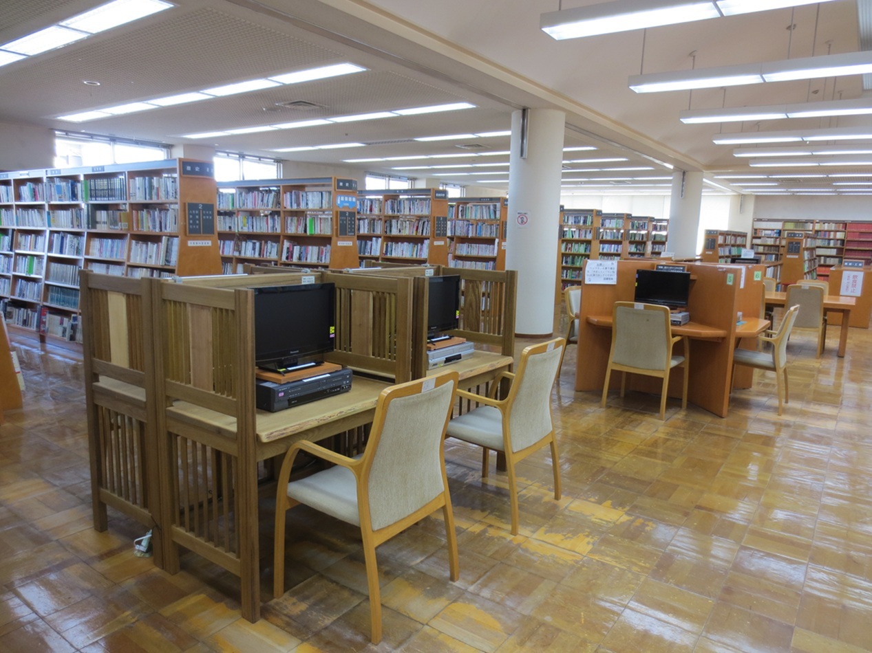 境図書館の視聴覚コーナー